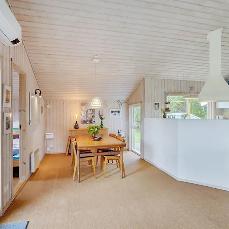 Aameek - 3km From The Sea By Interhome *
