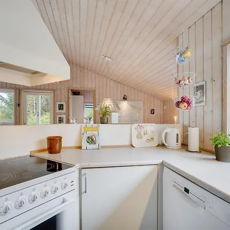 Feriehus Aameek - 3km From The Sea By Interhome